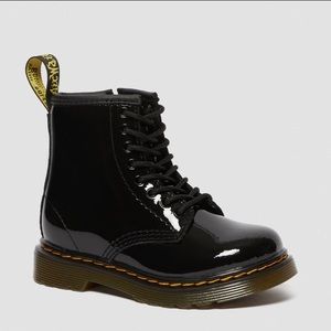 DR MARTENS Patent Leather Lace Up Boot Size 11!